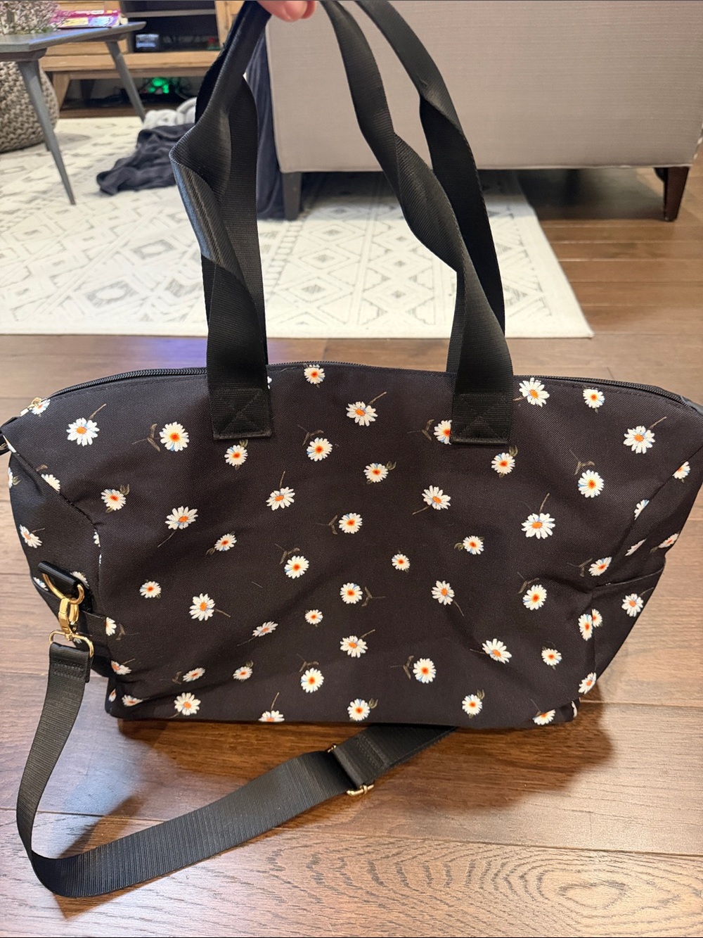 Alice + Olivia by Stacey Bendet Daisy Print Duffel Bag - C27